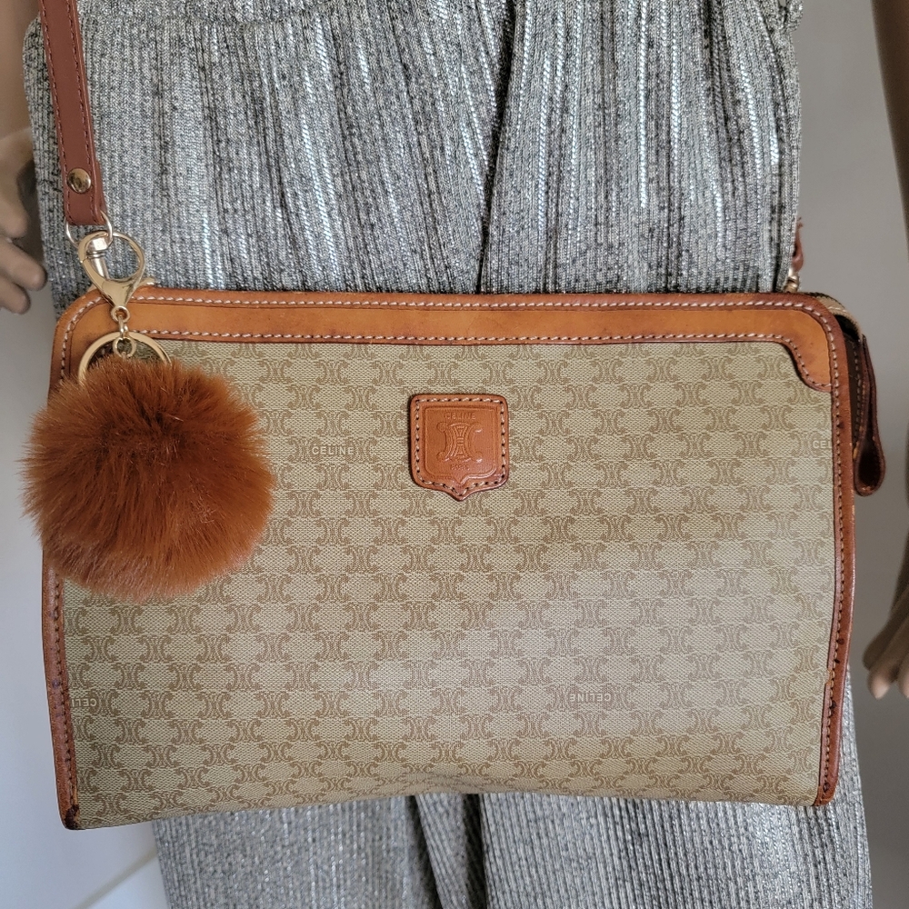 Authentic CELINE Clutch bag To Crossbody - Picture 14 of 15